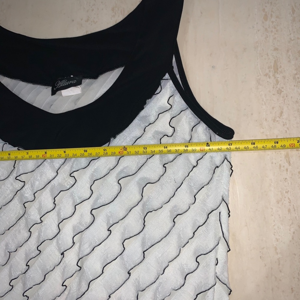 Allura white sleeveless top - Picture 14 of 14